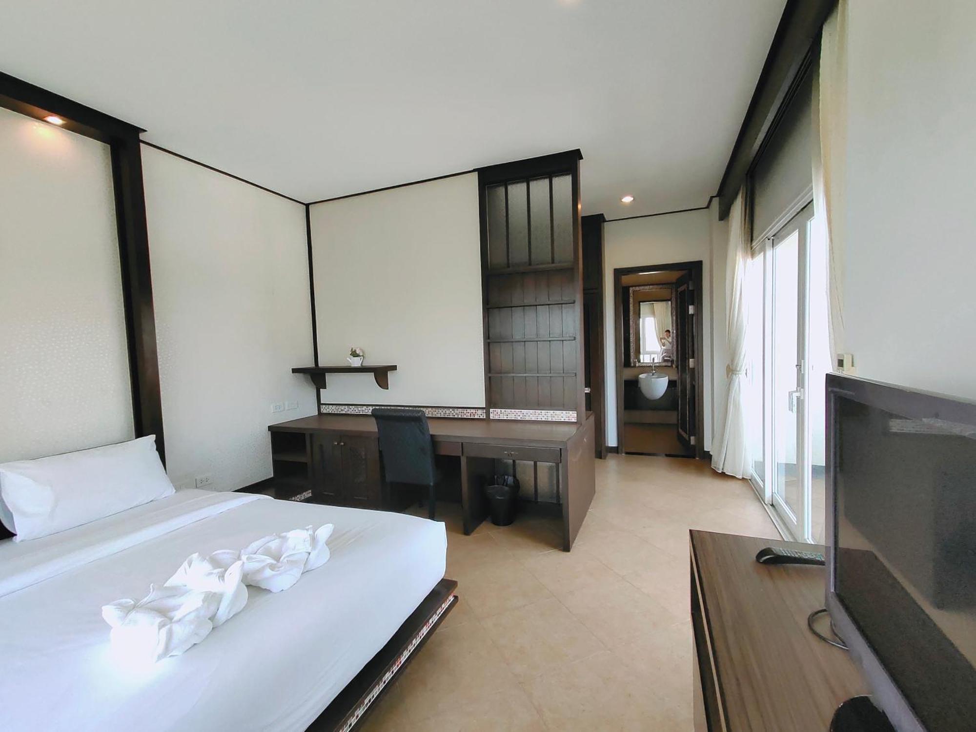 Ratana Hotel Chalong Rawai Extérieur photo