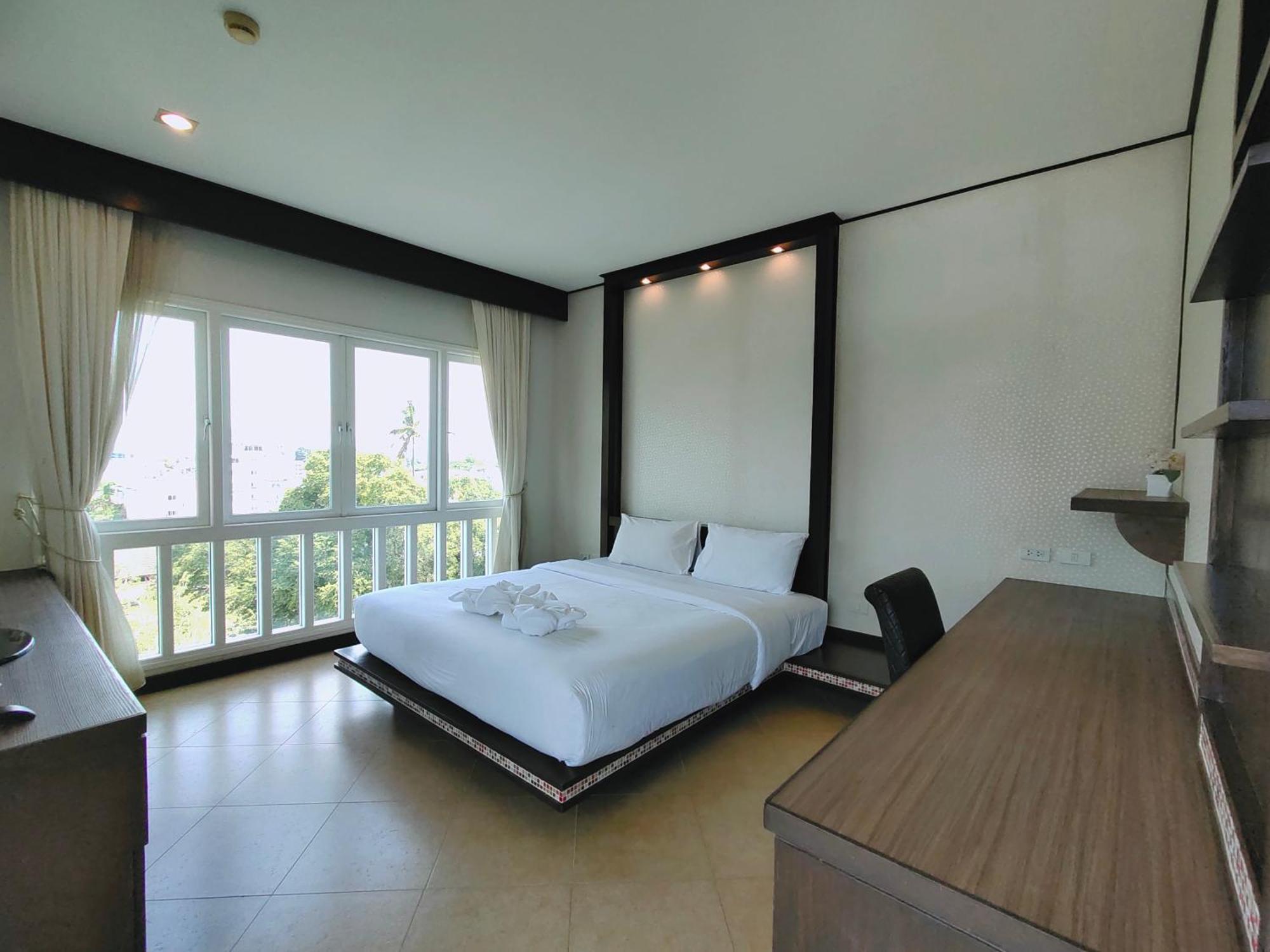 Ratana Hotel Chalong Rawai Extérieur photo