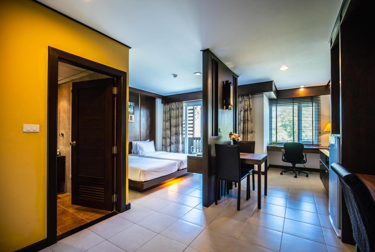 Ratana Hotel Chalong Rawai Extérieur photo